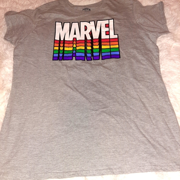 MARVEL Limited Edition Rainbow tee - Picture 2 of 2